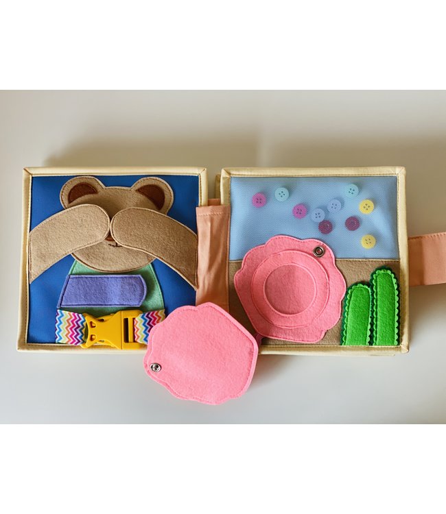 Jolly Designs Quiet Book - der flatternde Schmetterling - Mini