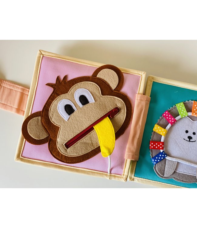 Jolly Designs Quiet Book - der flatternde Schmetterling - Mini