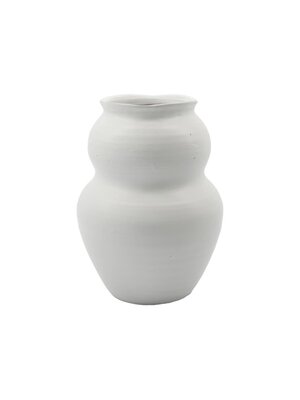 Vase Juno. The organic shape gives the large Juno vase a timeless and soft appearance. It is made of Chinese clay and has...