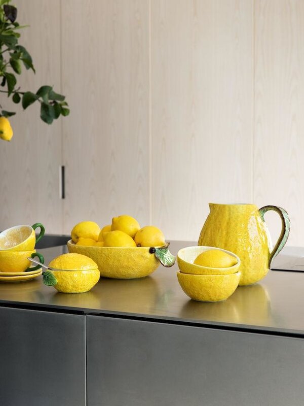 Jug Lemon 2. Jug with a handle in a beautiful vegetal pattern of a lemon with a green rim, in a very summery design that ...