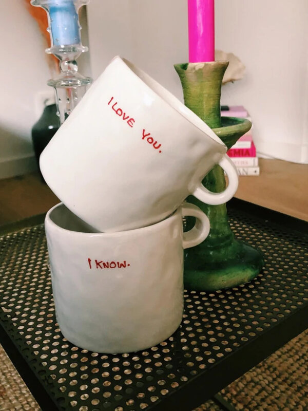Anna + Nina Tasse I Know 2. Know-it-all! La tasse I Know est l’accessoire passif-agressif par excellence. Son texte noir ...