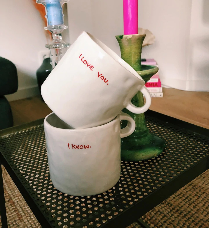 Anna + Nina Tasse I Know 2. Know-it-all! La tasse I Know est l’accessoire passif-agressif par excellence. Son texte noir ...