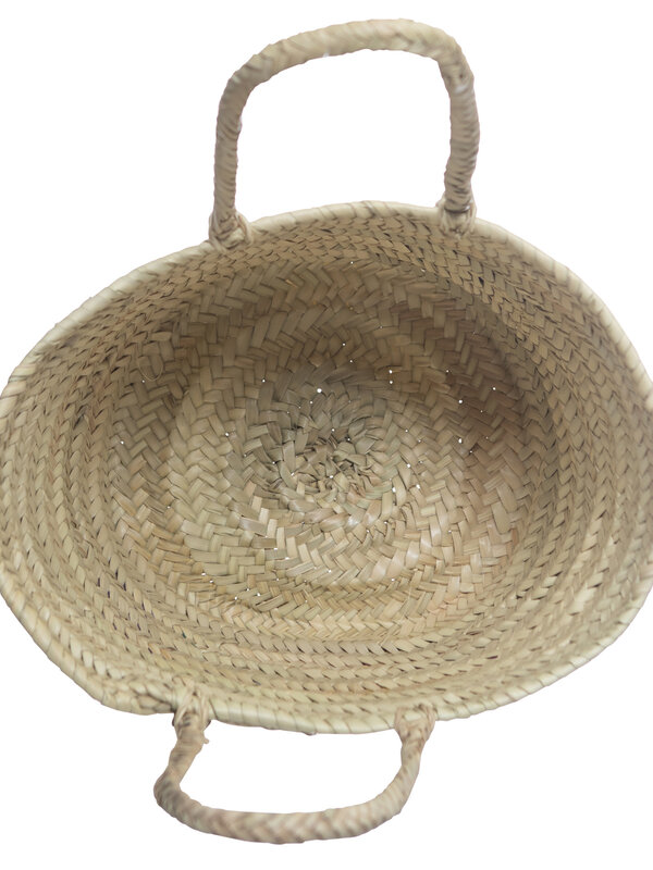 Le Marais Rotan Bucket Bag 3. Met deze rotan basket tas met handvat aan je arm kom je zeker stijlvol de zomer door. Het i...