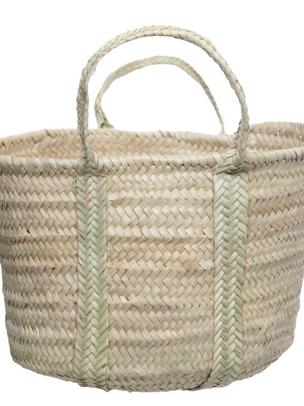 Le Marais Rattan Bucket Bag. You will certainly get through the summer in style with this rattan basket bag with a handle...