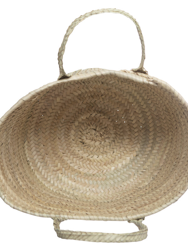 Le Marais Rotan Bucket Bag 2. Met deze rotan basket tas met handvat aan je arm kom je zeker stijlvol de zomer door. Het i...