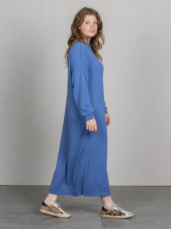 Les Soeurs Knit dress Chara 2. Please note that OUTLET purchases cannot be exchanged or returned. The Chara knitted maxi ...