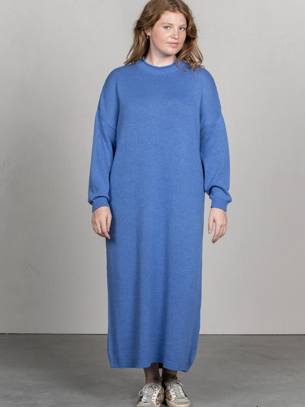 Les Soeurs Knit dress Chara 3. Please note that OUTLET purchases cannot be exchanged or returned. The Chara knitted maxi ...