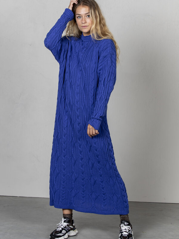 Les Soeurs Cable Knit Dress Billie 4. The classic cable pattern has become a statement piece this season. The modest cabl...