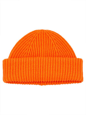 Beanie Kana. Fight the cold temperatures in style. This beanie is knitted in a rib design in a soft material for extra wa...