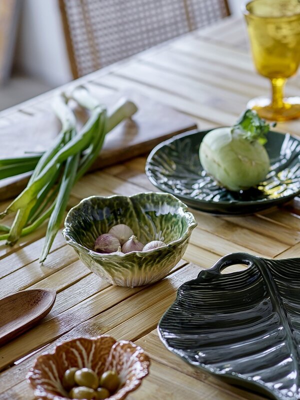 Bloomingville Bowl Savanna 2. The Savanna Plate brings the garden to your table. It has an original leaf shape and your f...