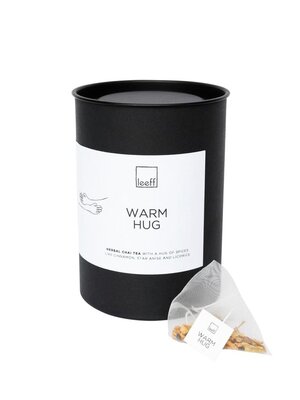 Thee Warm Hug. Een heerlijke thee om bij op te warmen. De specerijen kaneel, steranijs, venkel en kruidnagel zorgen in de...