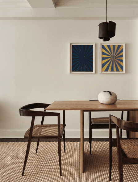 Livre Mid-Century Modern 4. Ce grand livre de salon est un article essentiel pour tous les amateurs de design du milieu d...