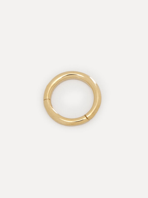 Les Soeurs 14K Earring Jodie. This mini earring in 14k gold is the ear stud you need for your jewelry collection. Ideal f...