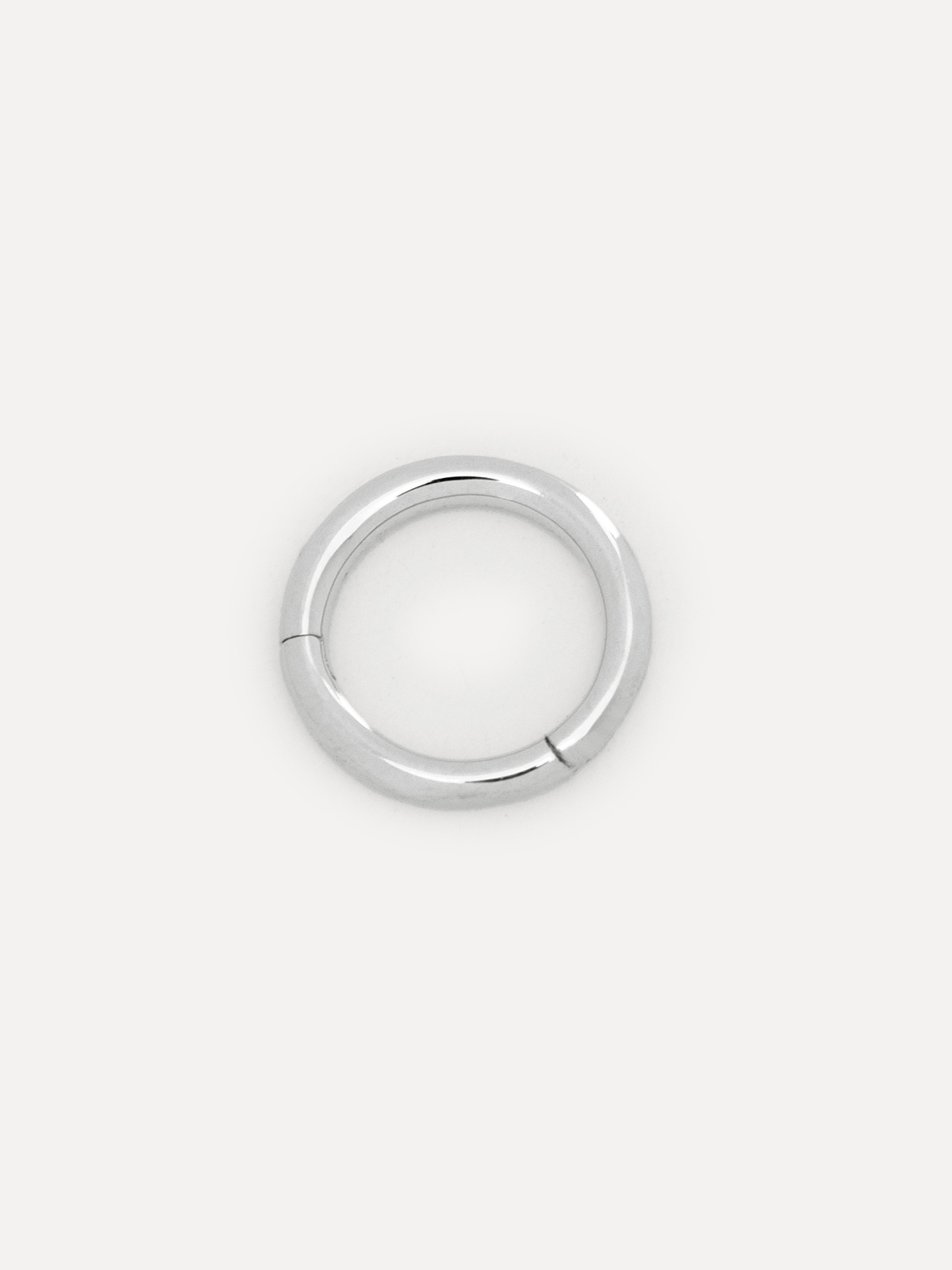 Les Soeurs 14K Earring Jodie 4. This mini earring in 14k gold is the ear stud you need for your jewelry collection. Ideal...