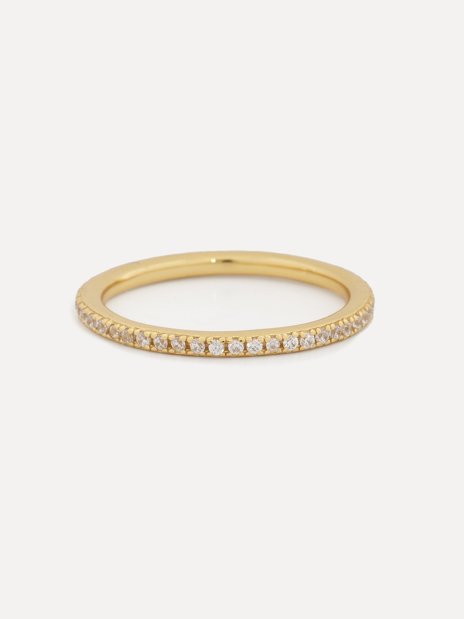 Les Soeurs Ring Gilles 1. A classic gold plated ring with beautiful zirconia. With this ring you can add the perfect spar...