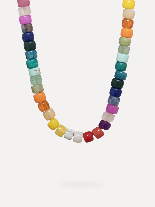 Les Soeurs Necklace Enis Beads 1. Add a charming pop of color to your everyday ensembles with this necklace, which featur...