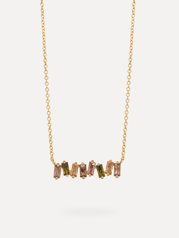 Les Soeurs Collier Roma Baguette 4. Ce collier intemporel est un véritable must dans votre boîte à bijoux ! Ce collier tr...