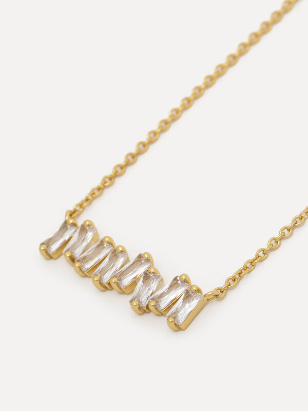 Les Soeurs Necklace Roma Baguette 4. This timeless necklace is a real must-have in your jewelery box! This necklace turns...