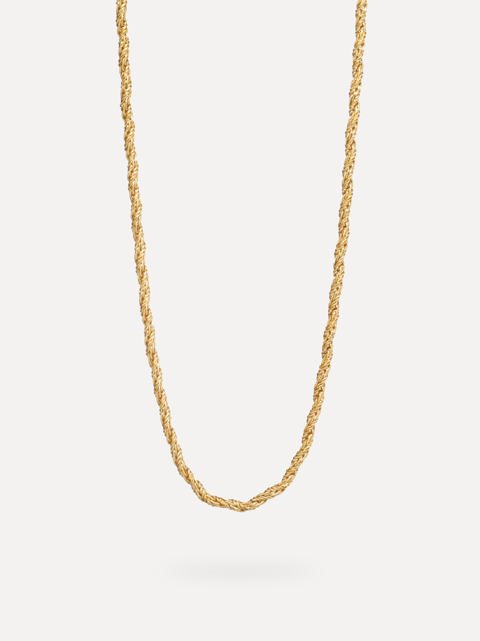 Les Soeurs Ketting Rana Rope Chain 1. Breng wat elegantie in je dagelijkse looks met deze touwketting. De ketting is subt...