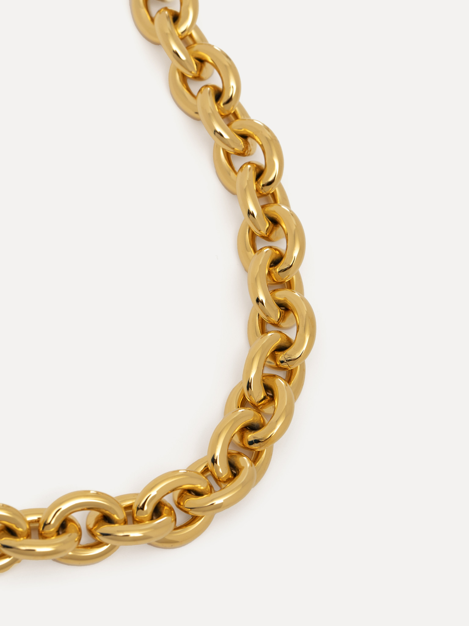 Les Soeurs Necklace Raya Chunky Chain 3. A link chain with chunky, interlocking links. It's bold enough to wear alone, ye...