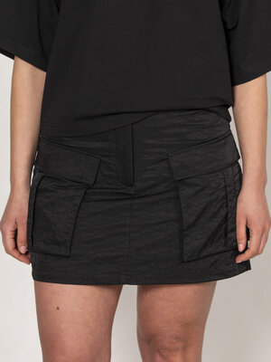 Cargo rok Kelia. Cargorokken zijn helemaal trendy en perfect voor de lente en zomer. Je kan jouw essentials kwijt in de t...