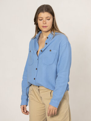 Blouse Charlie. This button-down shirt is a must-have in your closet. It is an everyday shirt that you can wear on any oc...