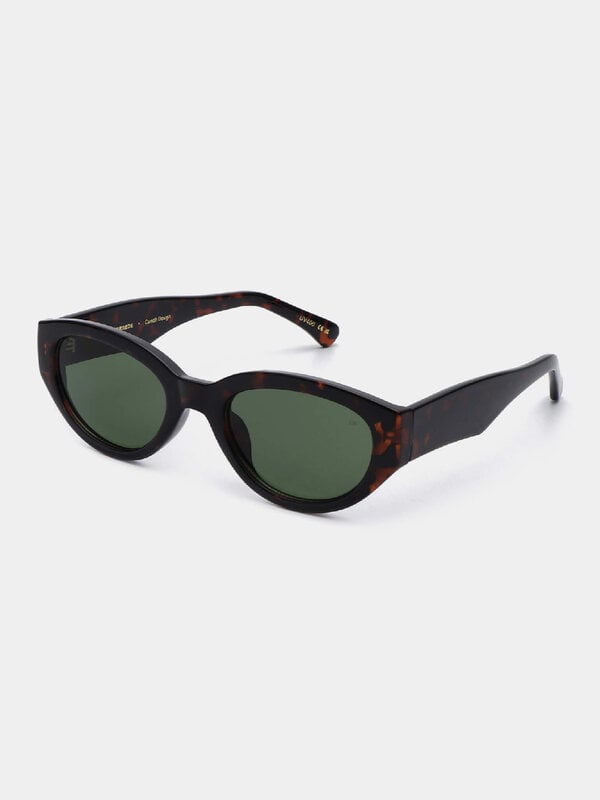 A.Kjaerbede Sunglasses Winnie 4. Winnie is a modern classic. Inspired by contemporary Scandinavian fashion trends. The su...