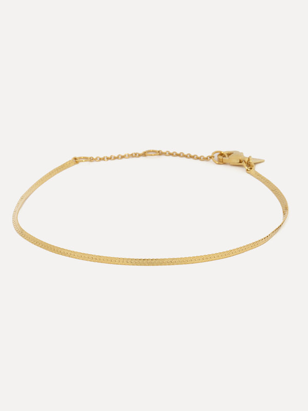 Les Soeurs Bracelet Hugo Snake Chain. Add a touch of refinement to your wrist with this beautiful bracelet in a delicate ...