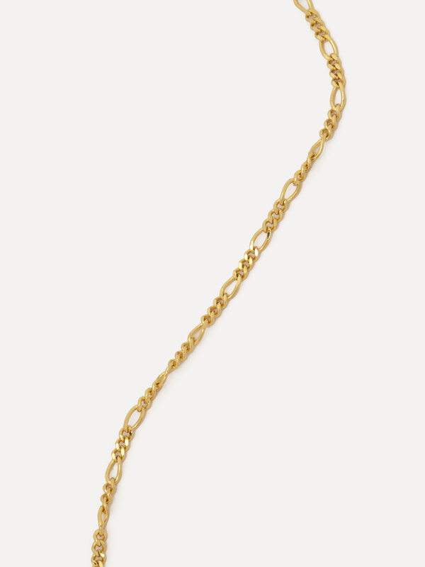 Les Soeurs Bracelet Hugo Figaro 4. Enrich your jewelry collection with a timeless accessory by adding this bracelet, whic...