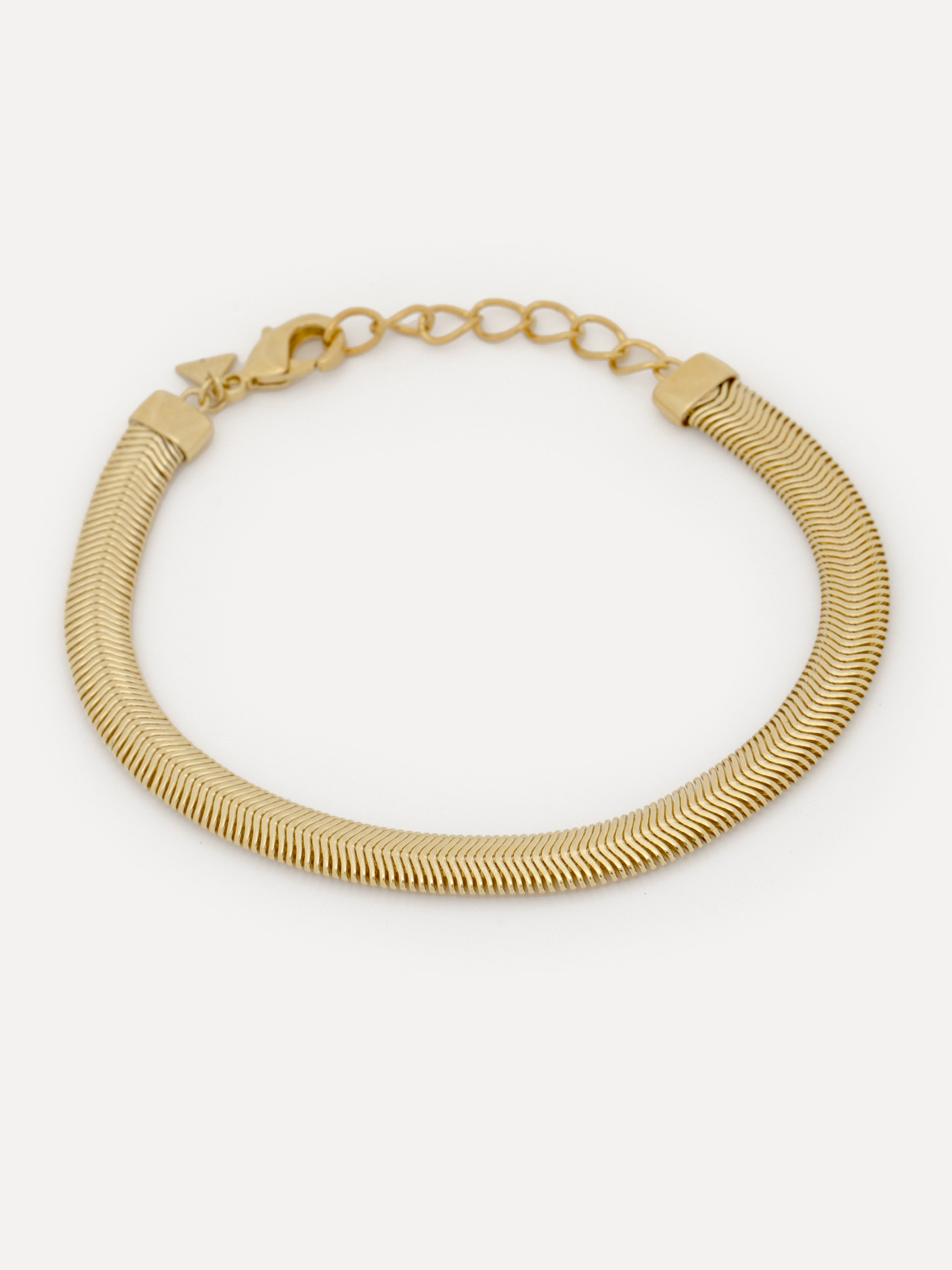 Les Soeurs Armband Mara Herringbone 5. Deze tijdloze armband heeft elegante herringbone schakels om dit klassieke ontwerp...