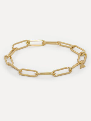 Bracelet Mara Big Chain. Add this elegant understated flat link bracelet to your wrist. This timeless item features a stu...