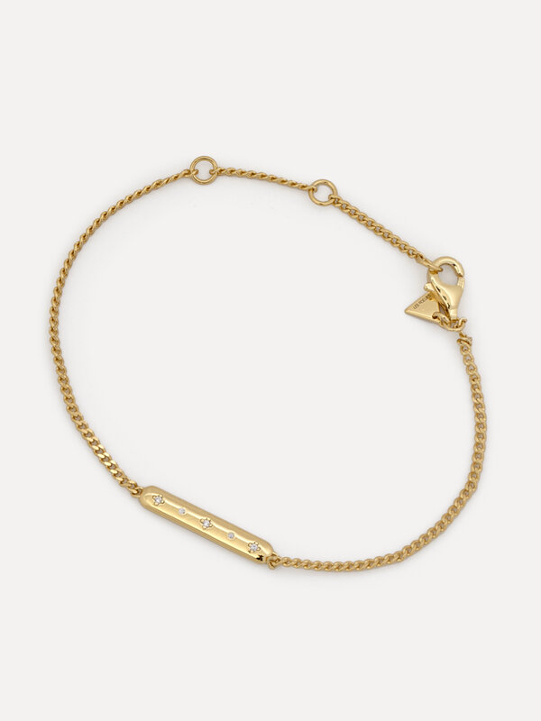 Les Soeurs Bracelet Hugo Barre 1. With a subtle, beautiful design that works beautifully on its own or stacked with other...