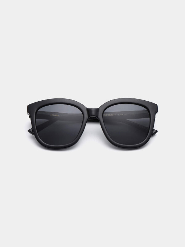 A.Kjaerbede Lunettes de soleil Billy 1. Billy est un style surdimensionné raffiné et élégant pour ceux qui veulent des lu...