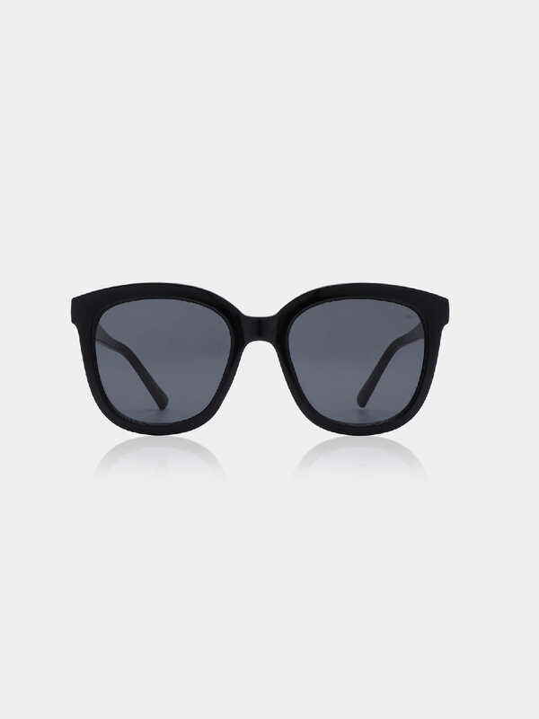 A.Kjaerbede Lunettes de soleil Billy 5. Billy est un style surdimensionné raffiné et élégant pour ceux qui veulent des lu...