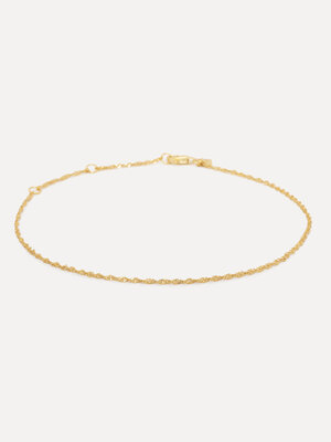 Bracelet Hugo Twisted Chain. An elegant bracelet, perfect for stacking or wearing on its own. Crafted with a timeless inf...