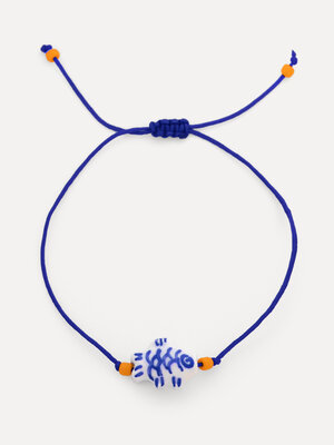 Bracelet Fie Fish. Un bonheur instantané. Ce joli bracelet avec un petit poisson nous rend très heureuses. Un véritable m...