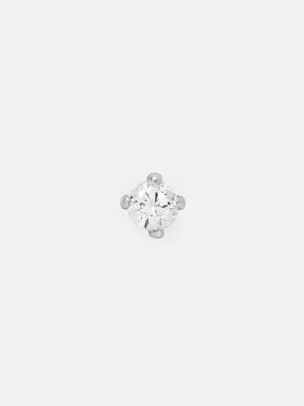 Les Soeurs Earring Jolie Strass 1. This earring with zirconium stone is a subtle addition to your fashion look.