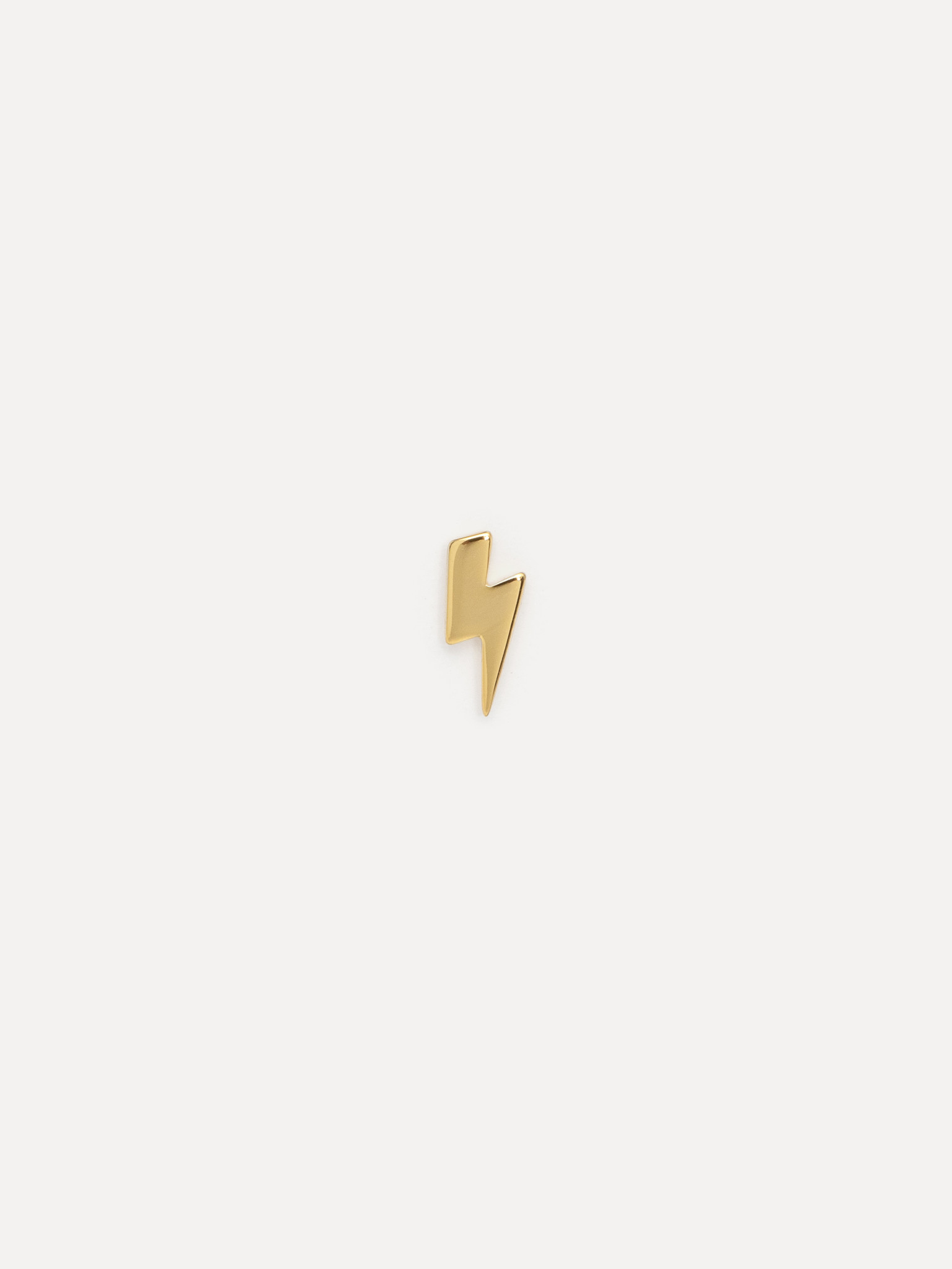 Les Soeurs Boucle d'Oreille Jolie Lightning 4. Cette boucle d'oreille amusante en forme d'éclair donne à votre oreille un...