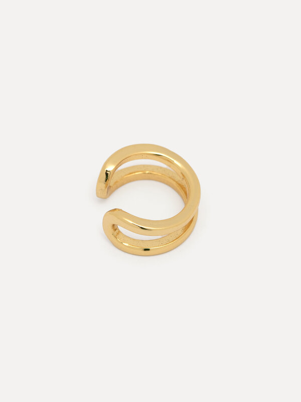 Les Soeurs Ear Cuff June Double 1. This simple ear cuff gives new meaning to essential jewelry and adds a twist to a mini...