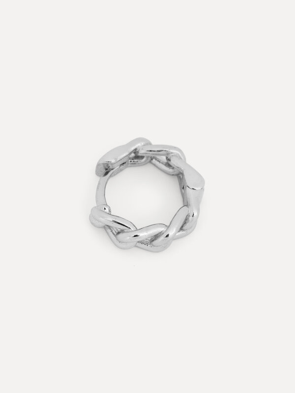 Les Soeurs Earring Jeanne Chain 4. A fun alternative to the classic ring, this chainring features miniature curved chain ...