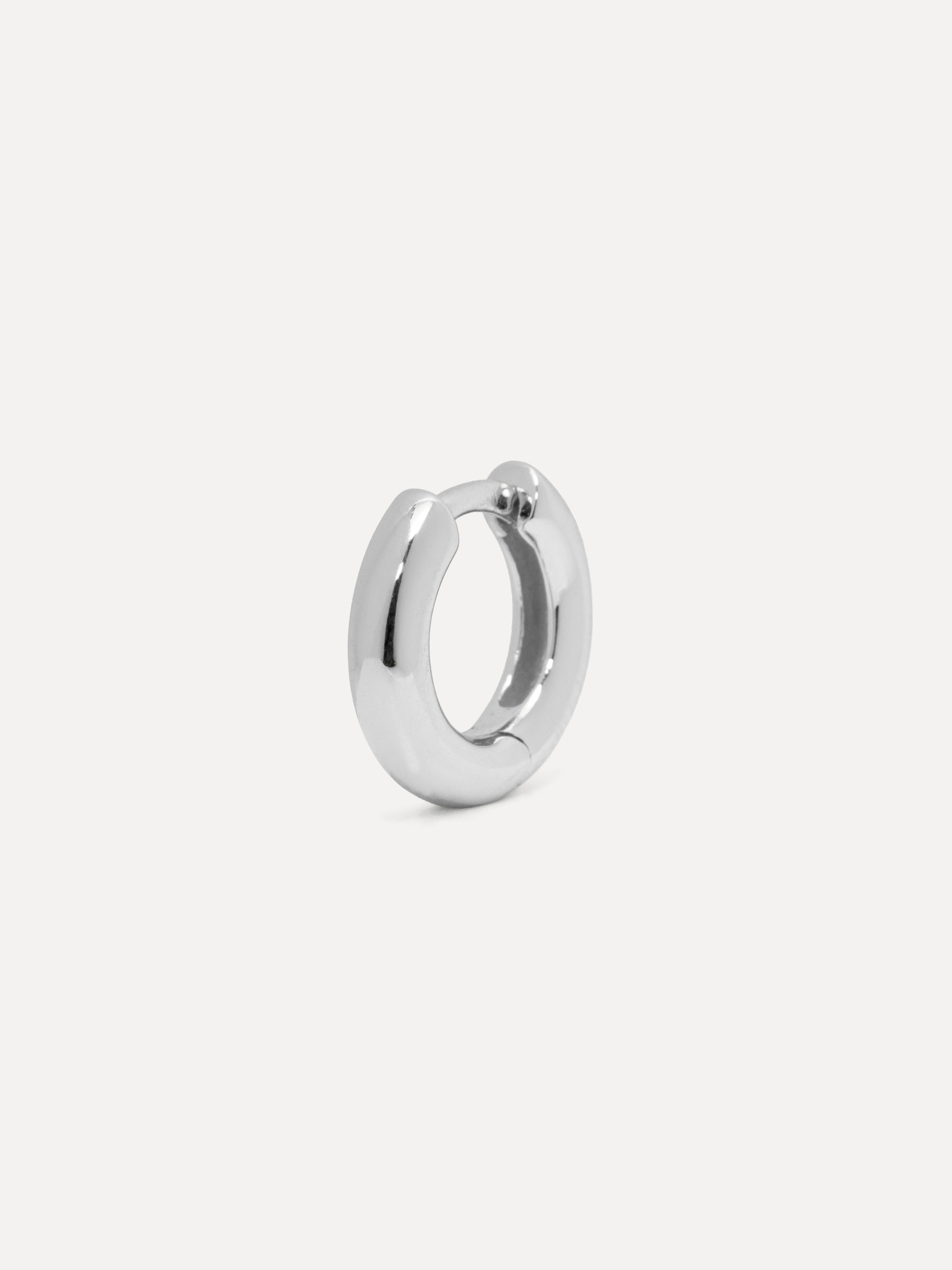 Les Soeurs Oorbel Joanne Mini Chubby 1. Delicaat en ingetogen, deze Joanne Mini Chubby zijn bedoeld om elke dag geliefd e...