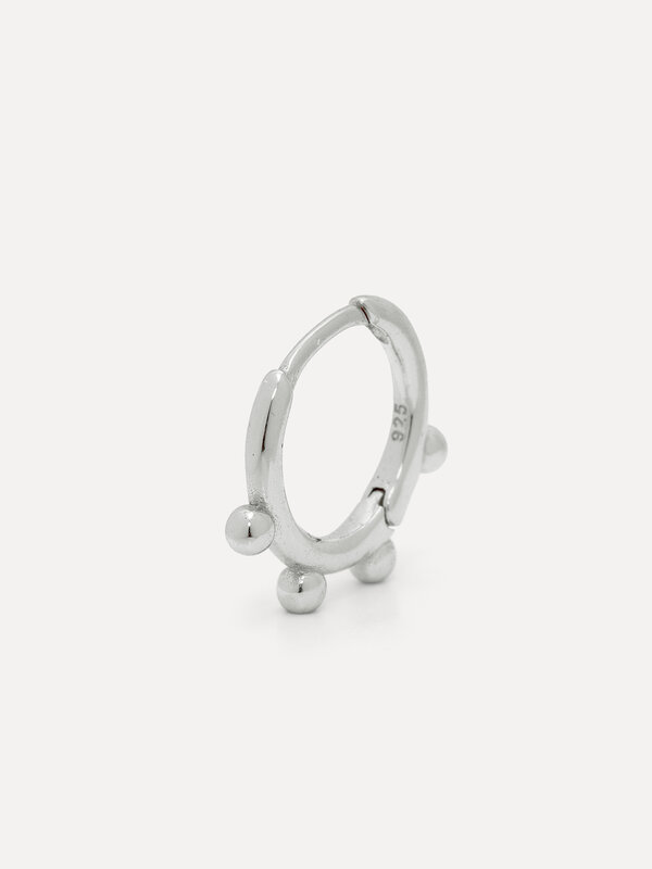 Les Soeurs Earring Jeanne Dots 1. These earrings are a perfect basic. They can be worn every day as a subtle addition to ...