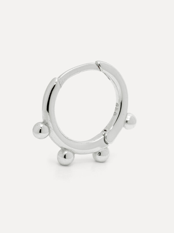 Les Soeurs Earring Jeanne Dots 3. These earrings are a perfect basic. They can be worn every day as a subtle addition to ...