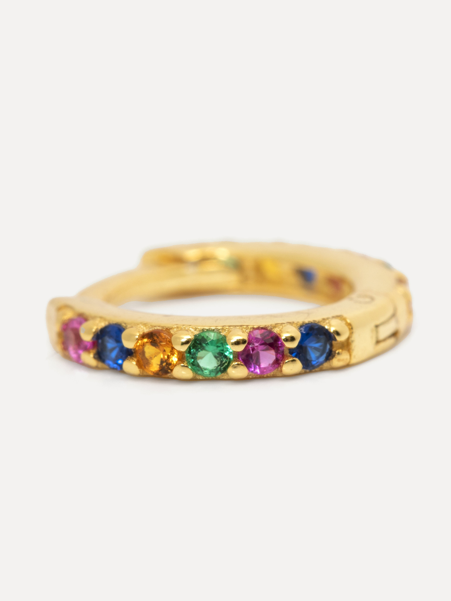 Les Soeurs Oorbel Jeanne Strass Multicolor 4. Deze oorringen met helder gekleurde steentjes kunnen elke dag gedragen word...