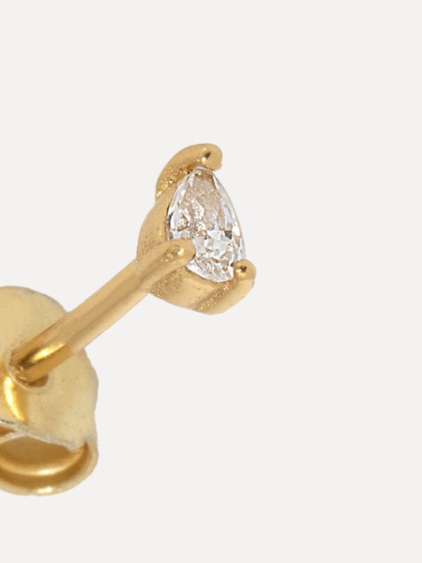 Les Soeurs Earring Jolie Pear Strass 4. Sometimes simplicity is worth a thousand words. This earring made in a pear-shape...