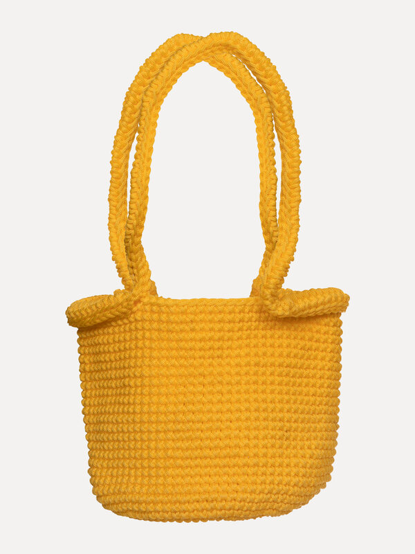 Les Soeurs Crochet shopper Elani 1. Nothing more fun for summer than a beautiful crochet bag. This bag can hold all your ...