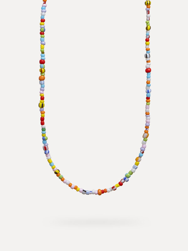 Les Soeurs Bead necklace Oscar 1. Bring a touch of cheerfulness and color to your summer outfits with this Oscar necklace...