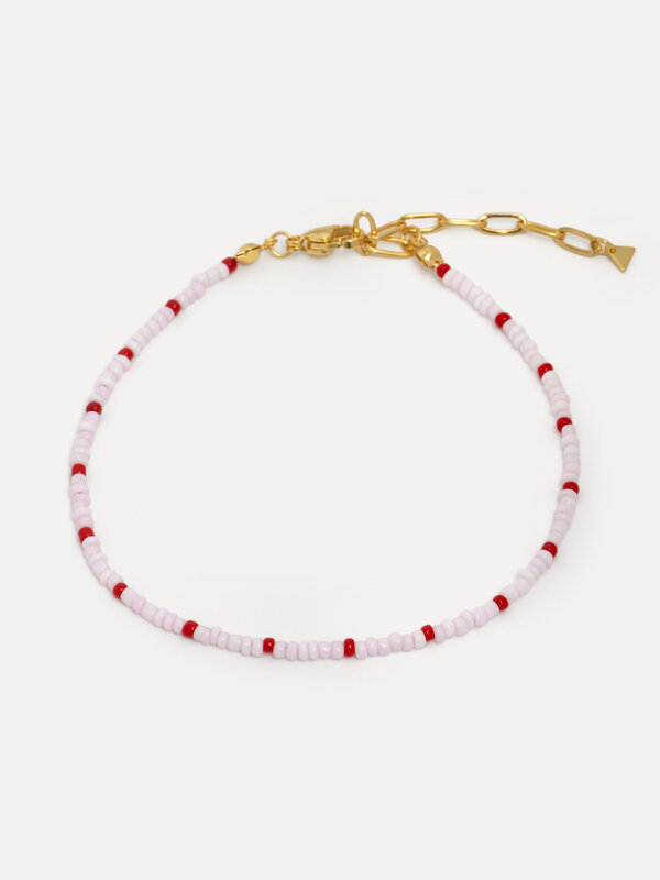 Les Soeurs Beaded anklet Pien 1. Add a touch of summer flair to your ankles. The red details form a striking contrast to ...