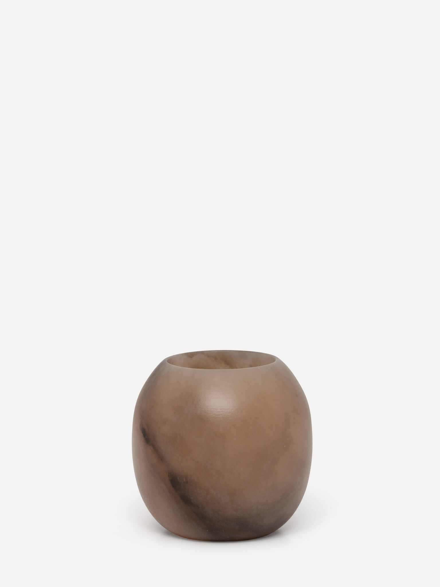 Les Soeurs Round Alabaster tea light holder (small) 3. Create a cozy atmosphere in your interior with this small round al...