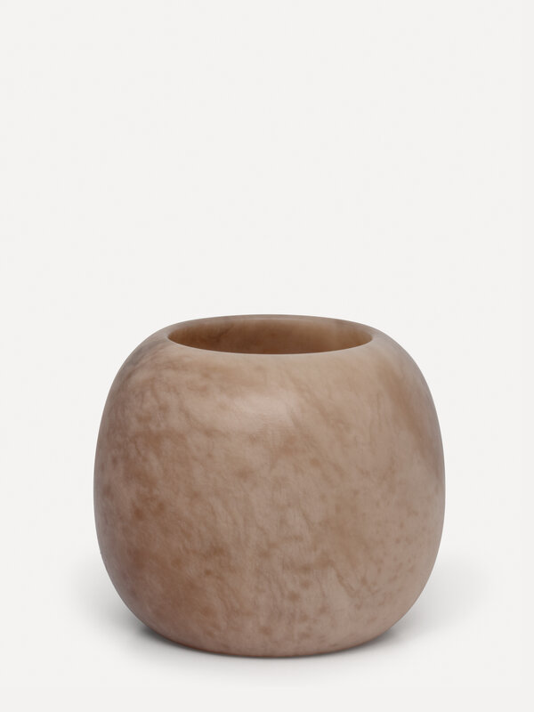 Les Soeurs Round Alabaster tea light holder (large) 1. Add ambiance to your interior with this round candle holder. Handc...